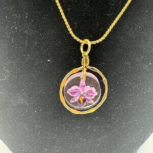 Round Handpainted Carved Purple Flower Gold Pendant Necklace Chain Delicate